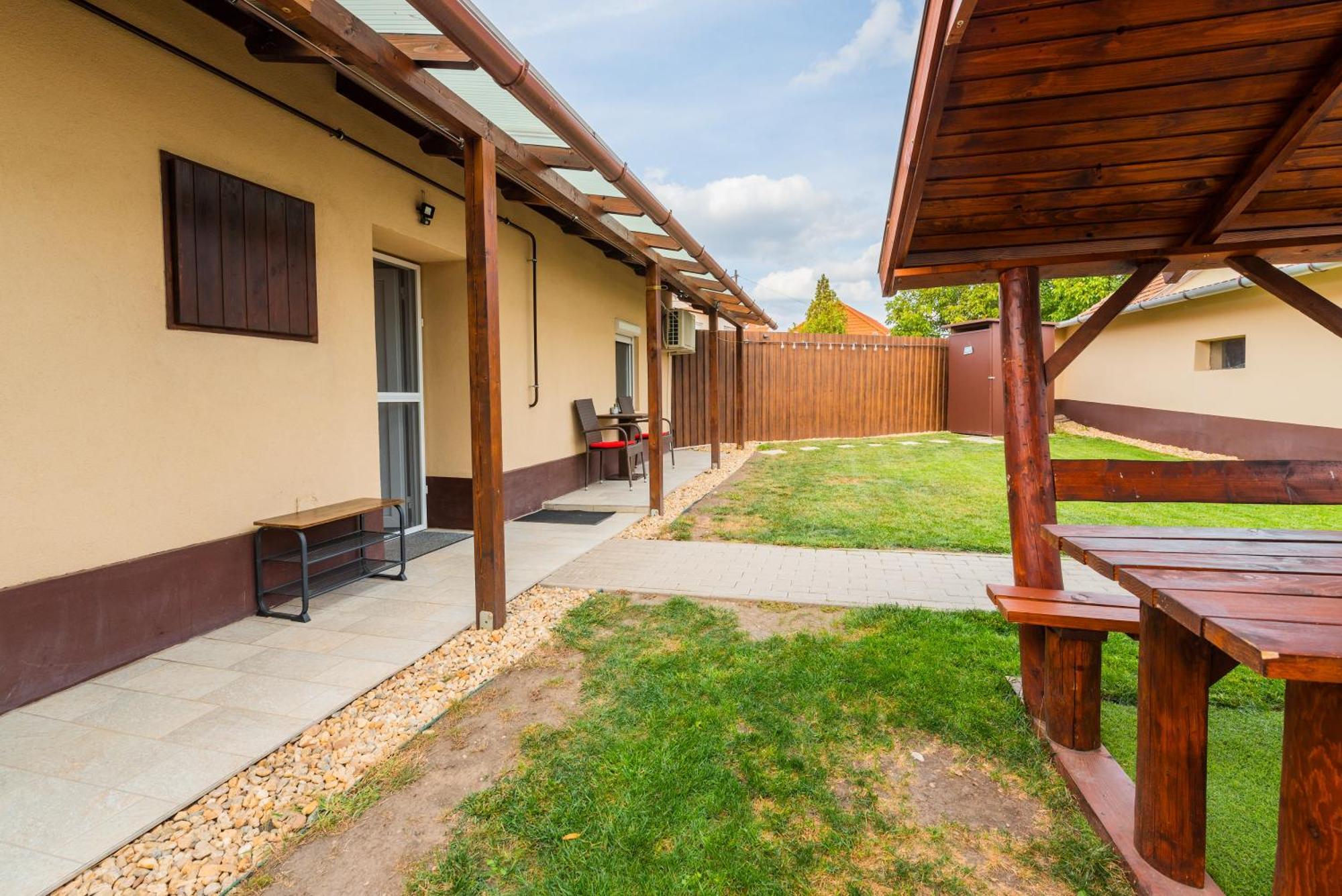 Dio Vendeghaz Villa Mezokovesd Luaran gambar